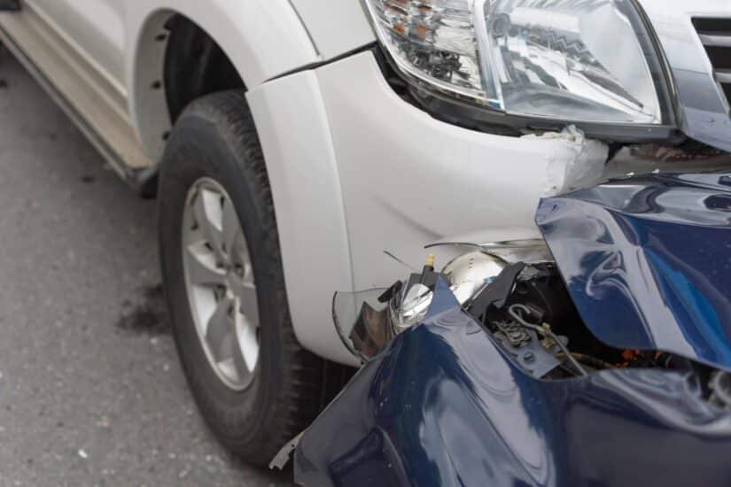 Do You Call 911 For A Minor Car Accident Or Handle It Yourself?